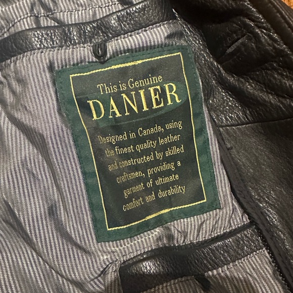 Men's Leather Jacket (Danier Leather) Size Medium - Picture 4 of 5